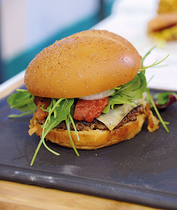 блэк ангус бургер бургер. Steak me truck, нижний новгород. бургер блэк ангус. бургер блэк ангус. бургер блэк ангус.