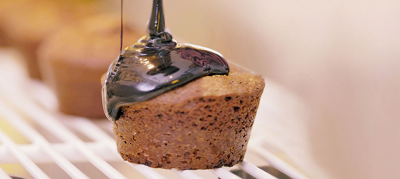 Chocolate-Cake-Glaze-Wide