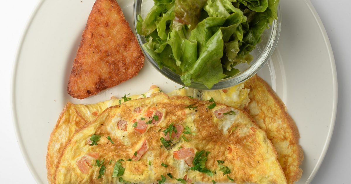 Urbanista Omelette with hash browns