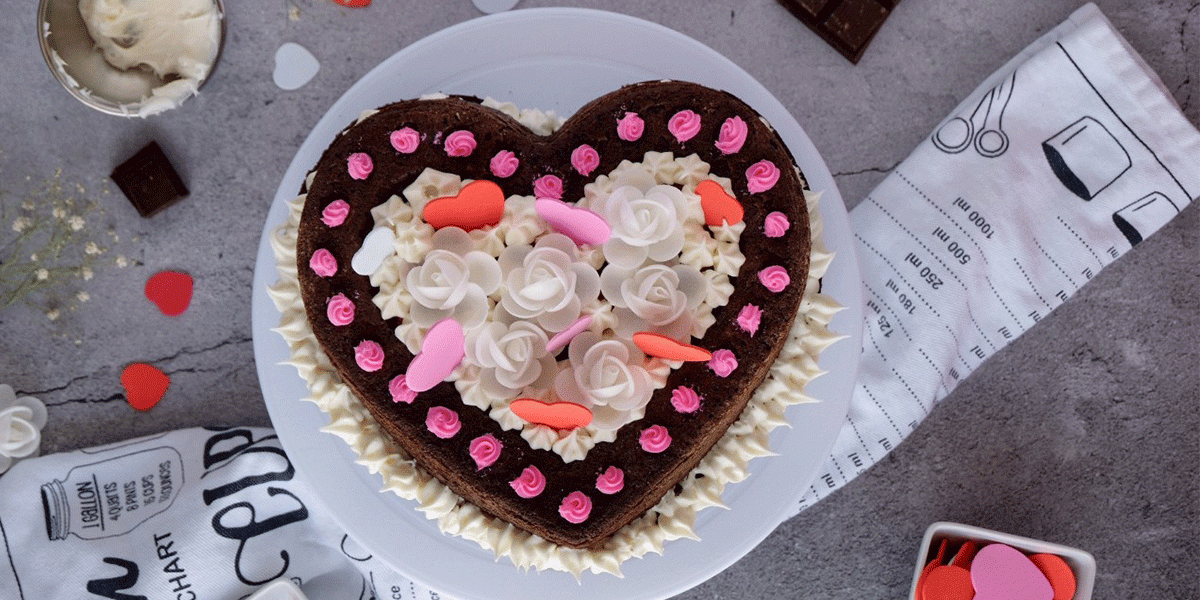 valentine's-cake-landscape