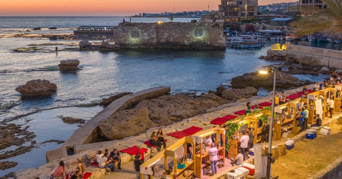 Byblos en blanc et rose 2