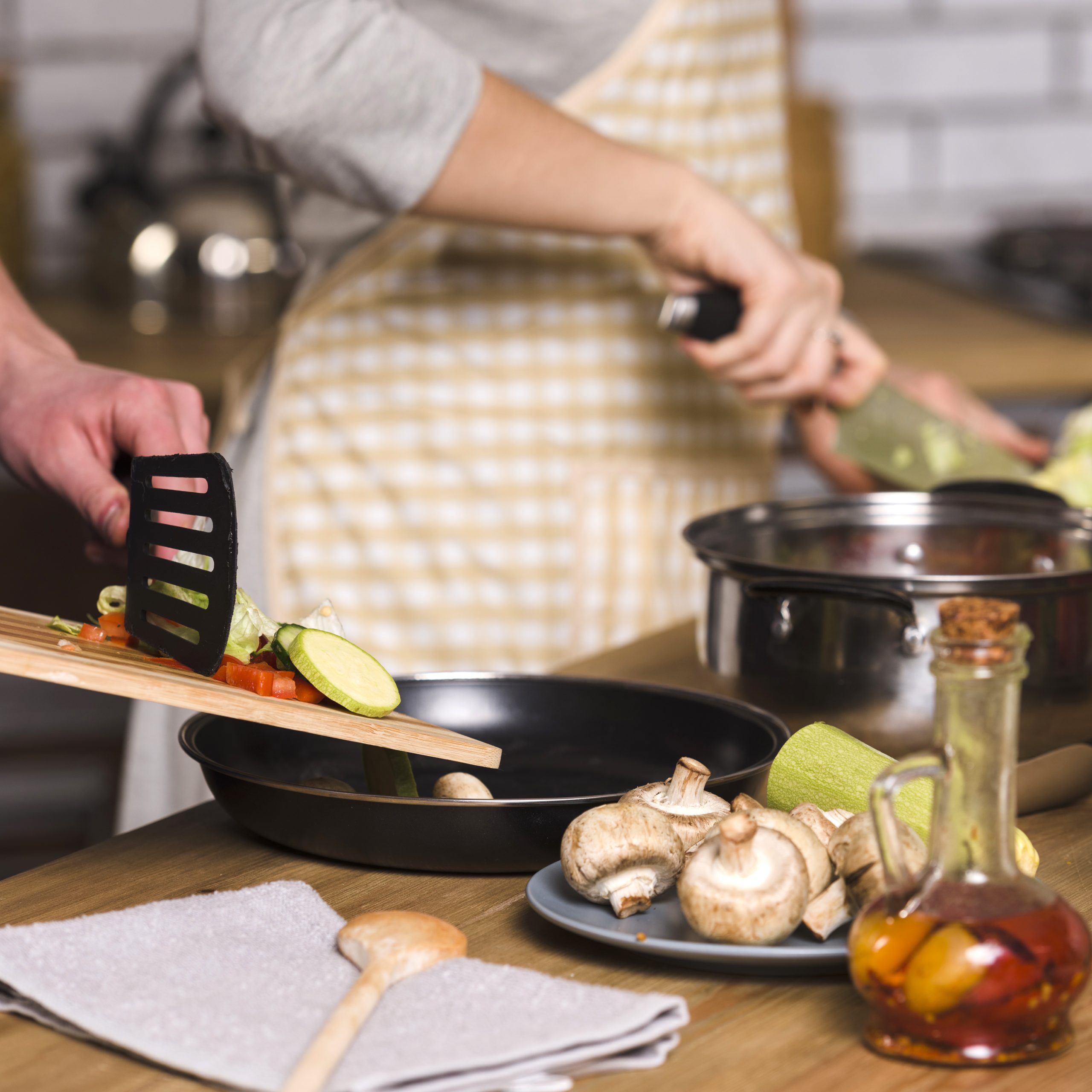 20 Easy Kitchen Tips for Effortless Cooking - Taste & Flavors