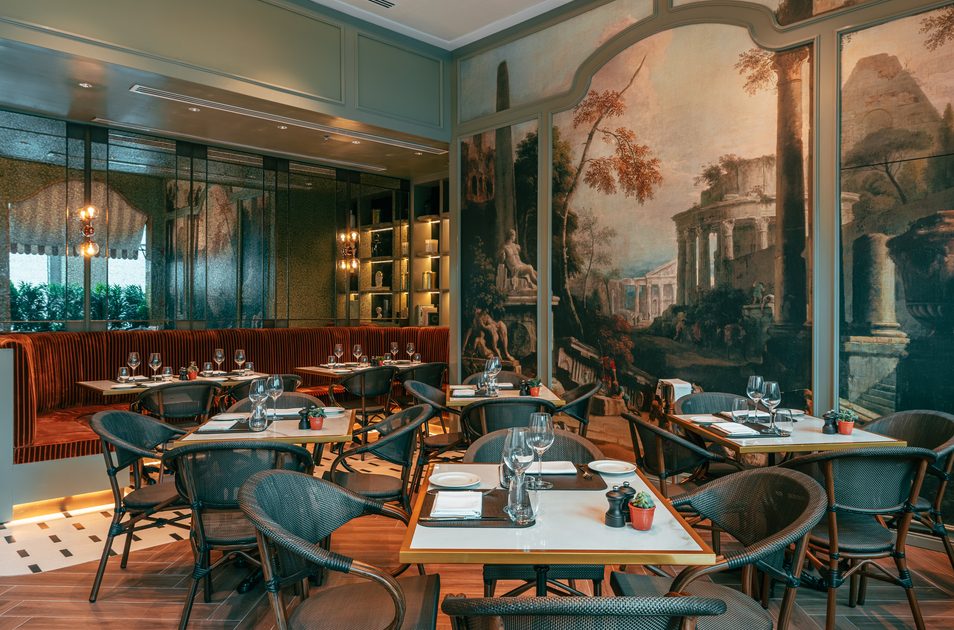 GUSTO - interior lunch setting 2