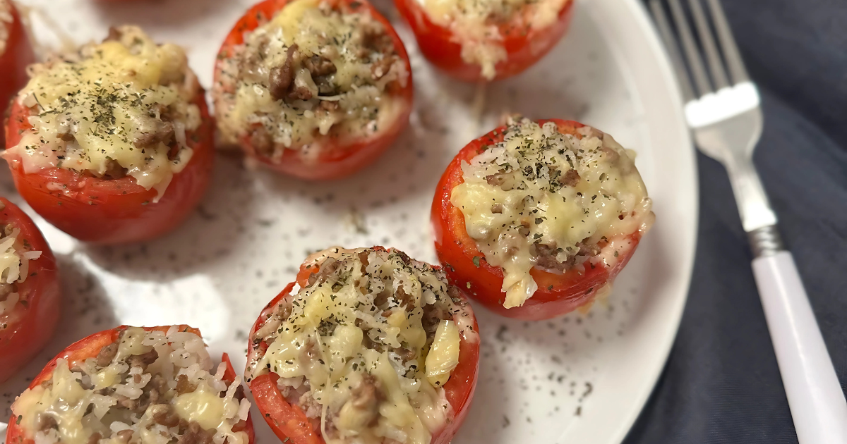 Baked Stuffed Tomatoes with Minced Meat and Gruyère